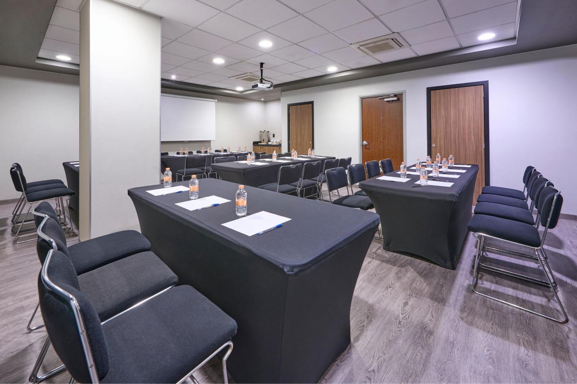 City Express Plus By Marriott Ciudad De Mexico Periferico Sur Tlalpan Exterior photo